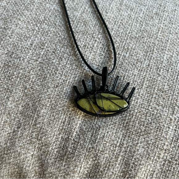 Sold - Picture 3 of 5